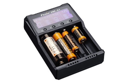 AREA4 - Fenix ARE-A4 Chargeur de batterie intelligent à 4 canaux